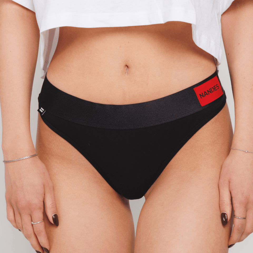 Dámská tanga černé Nandes - bavlněné tanga kalhotky